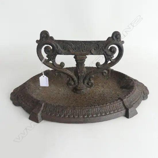 VICTORIAN CAST IRON BOOT SCRAPER 410x265mm