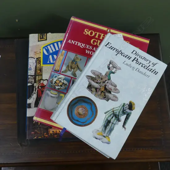 FOUR ANTIQUE REFERENCE BOOKS. DIRECTORY OF EUROPEAN PORCELAIN.SOTHEBYS 89'.CHILDHOOD ANTIQUES & COLLECTORS ENCYCLOPEDIA.