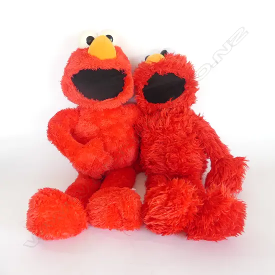 2 LRG TALKING ELMOS, BATTERY OPERATED, working