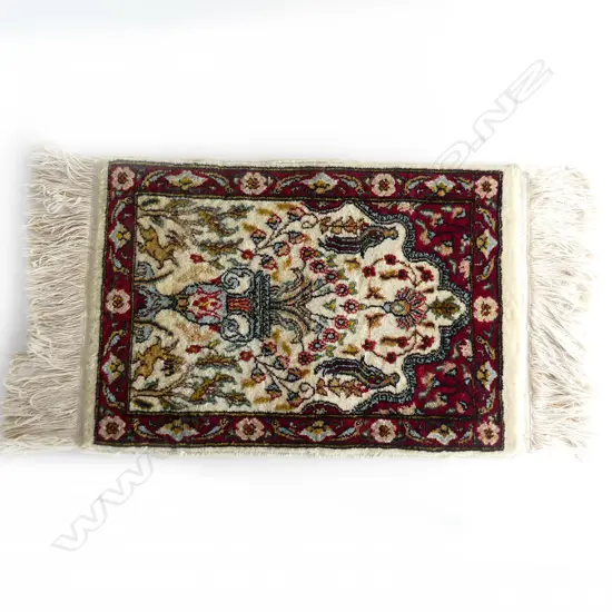SMALL HAND KNOTTED WOOL PILE MAT - TREE OF LIFE DESIGN 650x440mm