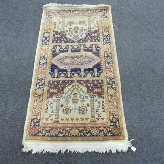 HAND KNOTTED WOOL PILE RUG 1500x800mm