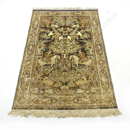 PERSIAN STYLE WALL RUG  L1900MM
