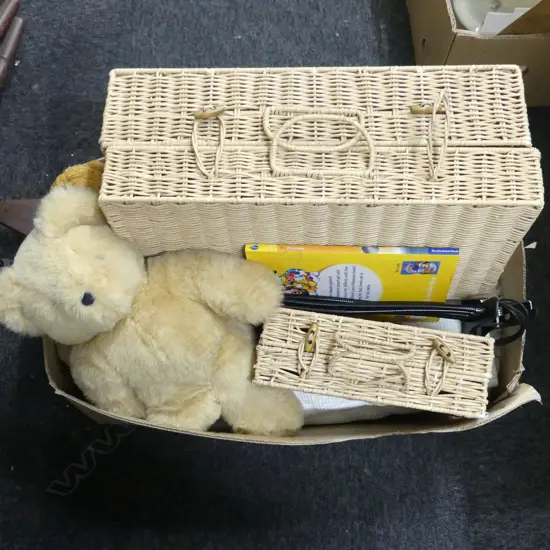 ASST. WIGS, TEDDY BEARS, LINENS, 2 WOVEN CASES, USB POWERED 4 FLEXI WAND CLAMPED LIGHT FITTING