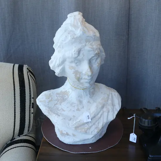 WHITE CERAMIC BUST H.450mm