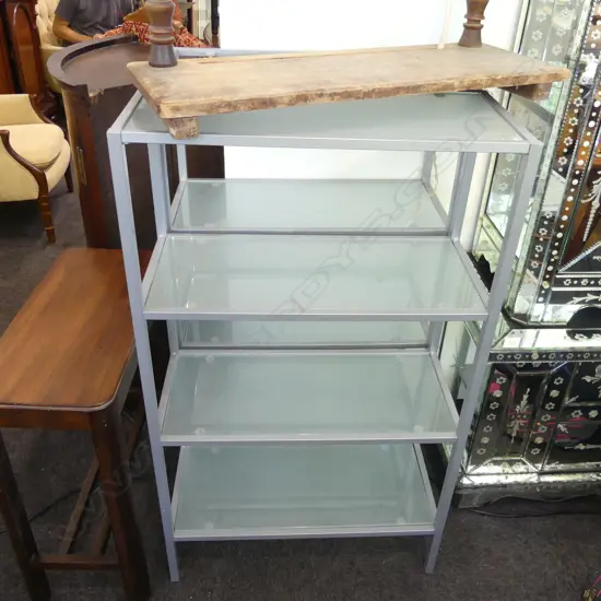 PR MODERN GLASS SHELVES