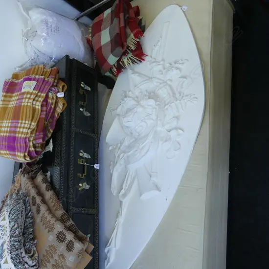 LG PLASTER SHEILD SHAPED PANEL - BOAR & HORNS 1520x680mm