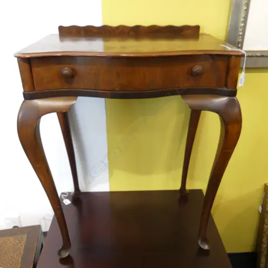 VINTAGE SIDE TABLE CABRIOLE LEGS 610x410x760mm