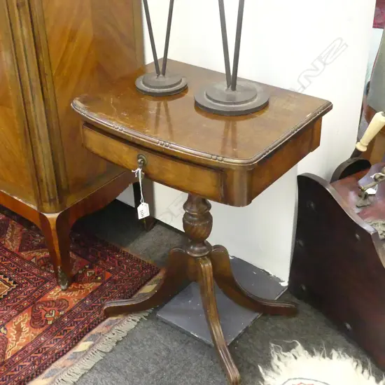 REGENCY STYLE BEDSIDE DRAWER 460x350x595mm