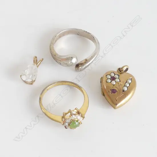 14CT MOUNTED CZ PENDANT + EDW. LOCKET + 2 SILVER RINGS 1 MARKED TIFFANY