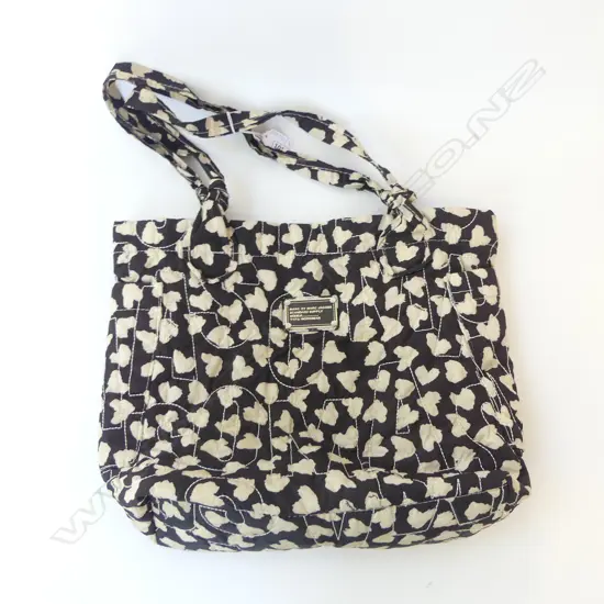 MARC JACOBS HAND BAG 440x350mm