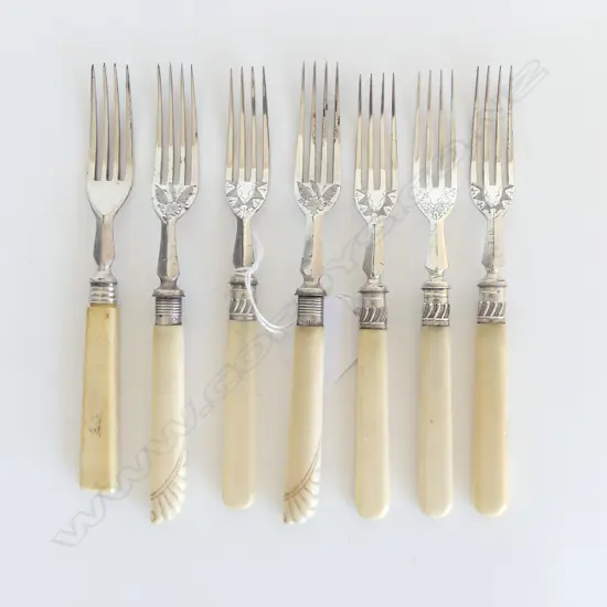 7 ANTIQUE IVORY HANDLE FORKS L.165MM