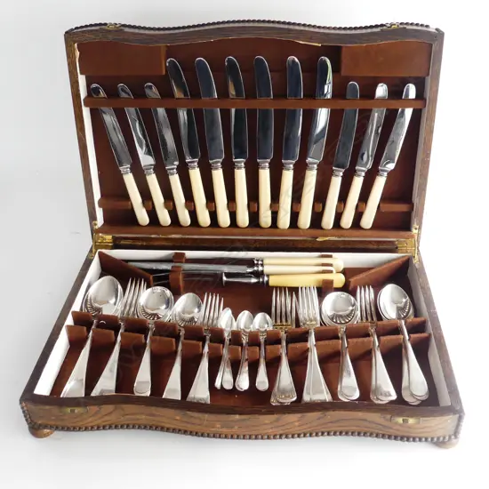 1940'S ALFRED FIELD SHEFFIELD CUTLERY CANTEEN 6 place setting oak canteen box  