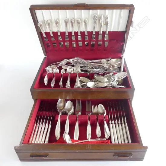 MAHOGANY CANTEEN W.440mm; 2 PART SETS + ASST. EP CUTLERY