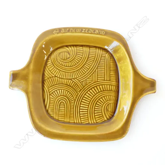 CROWN LYNN AIR NZ PLATTER 200x255mm