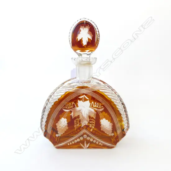  VINTAGE CUT GLASS DECANTER H260MM
