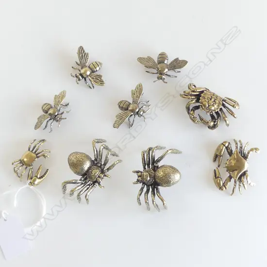 9 BRASS ANIMALS; 2 SPIDERS, 3 CRABS, 4 BEES W.60mm