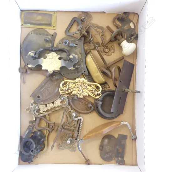 APPROX. 24 ANTIQUE DRAWER HANDLES BRASS ETC VARIOUS SHAPES