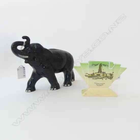 CARLTON WARE 'CENTENIAL EXHIBITION'NZ 1940 FAN VASE W.135mm + BLACK ELEPHANT L.215mm Made in England