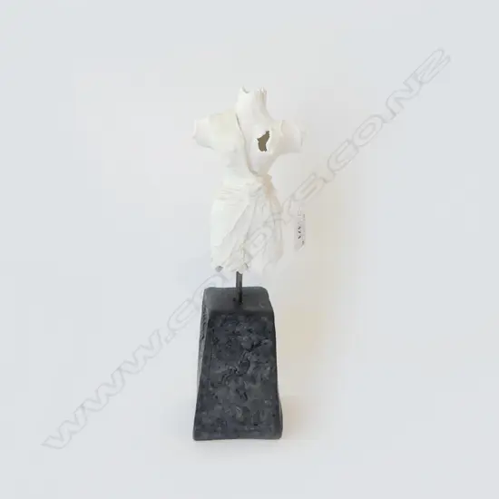 STUDIO POTTERY SCULPTURE FRAGMENTS OF TIME BY JAN RUSSELL H310MM