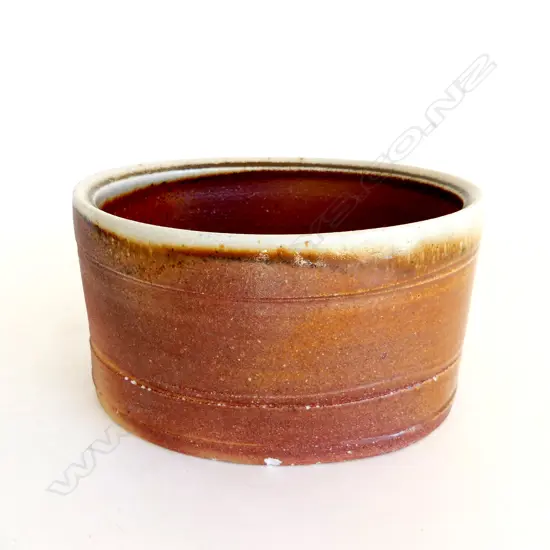 ESTELLE MARTIN ANAGAMA FIRED OVAL BOWL, MARKS TO BASE L.220mm