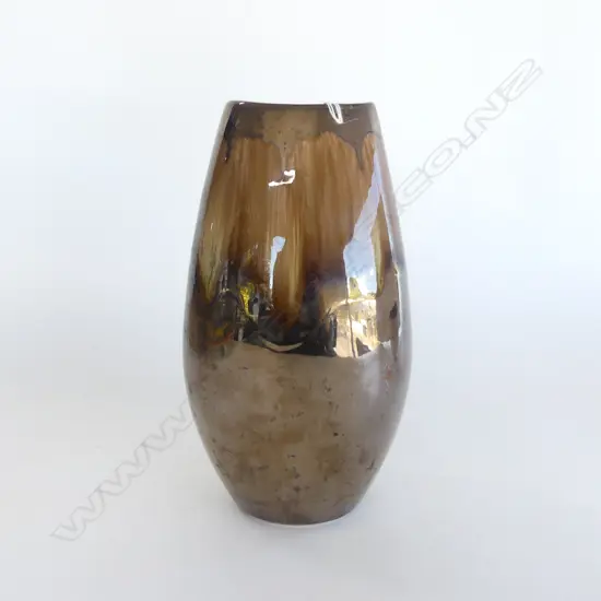 POOLE TALL VASE OVAL FORM STREAKY BROWN GLAZE H.250mm