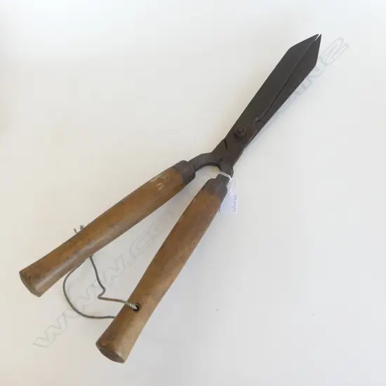ANTIQUE C.T SKELTON & CO SHEFFIELD STEEL GARDEN SHEARS HEDGE TRIMMERS - SHARP L.60CM