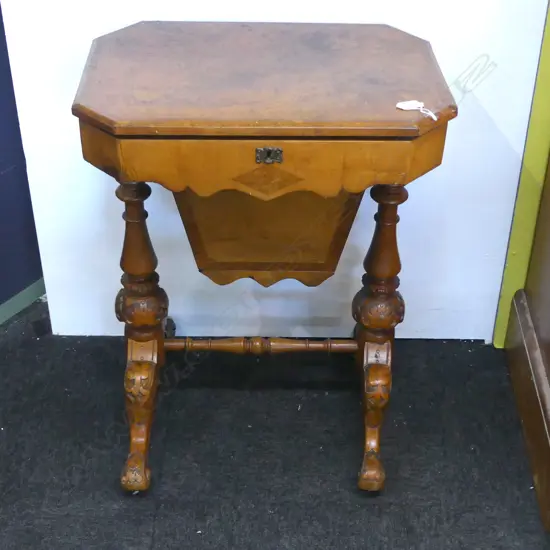VICTORIAN SEWING TABLE - KEY INSIDE 530x380x685mm