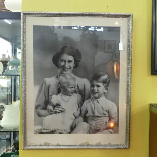 LG PHOTO PRINT; QUEEN ELIZABETH w. CHARLES & ANNE 1951 490x390mm