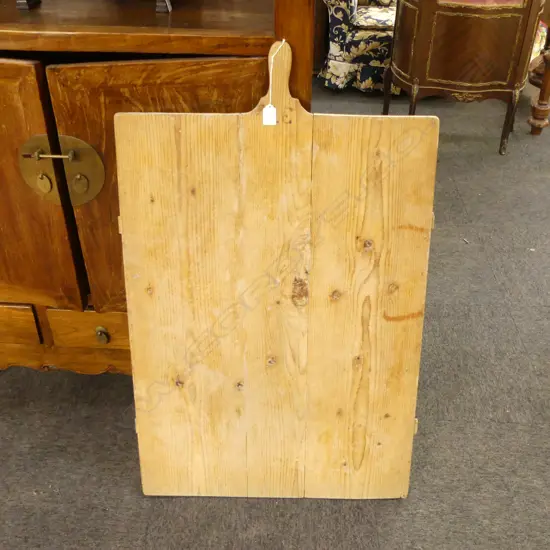 LG WOODEN CHOPPING BOARD 975x610mm