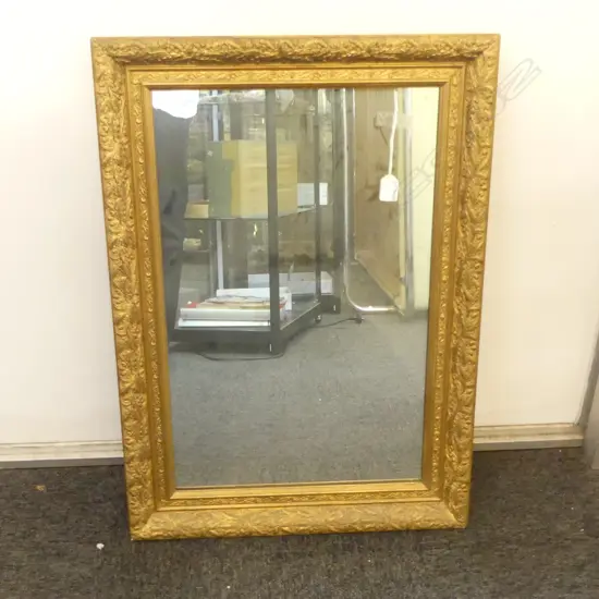 GILT FRAMED MIRROR 770x540mm