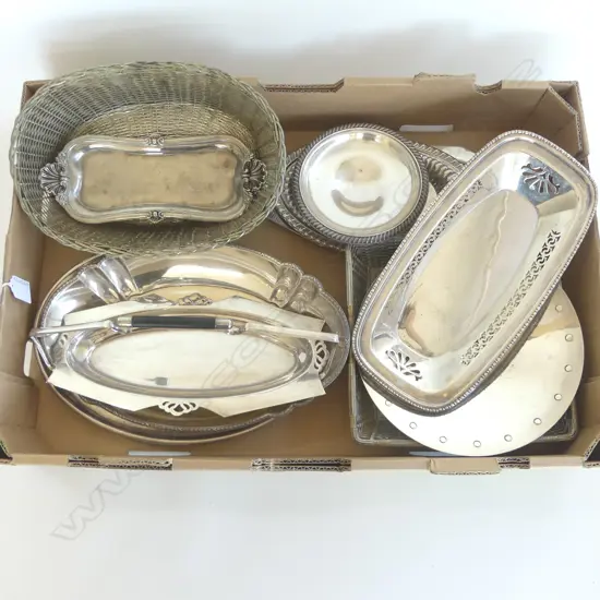 ELEVEN VINTAGE SILVER PLATED TRAYS, BOWLS, ETC