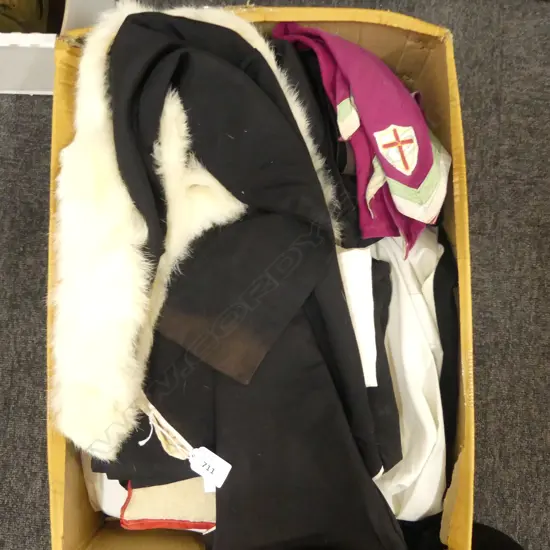 CHURCH OF ENGLAND MINSTERS ROBES + PRAYER BOOKS