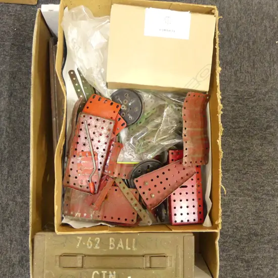 MECCANO, EWBANK FLOOR SWEEPER, ARTILLERY CANISTER