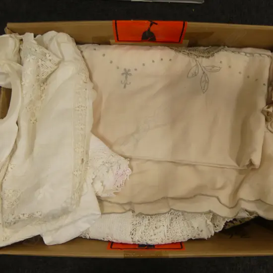 BOX OF LINEN & FABRIC