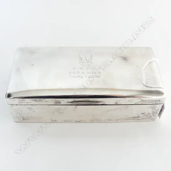 LGE SILVER London 1897 presentation TABLE CIGARETTE BOX engraved 'CLUB MILE "BLUE BLOOD"' W.195mm mahogany lined 692gms