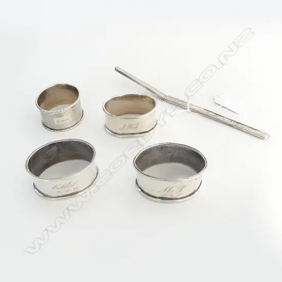 4 STG SILVER NAPKIN RINGS + SCRAP PIECE, 70gms