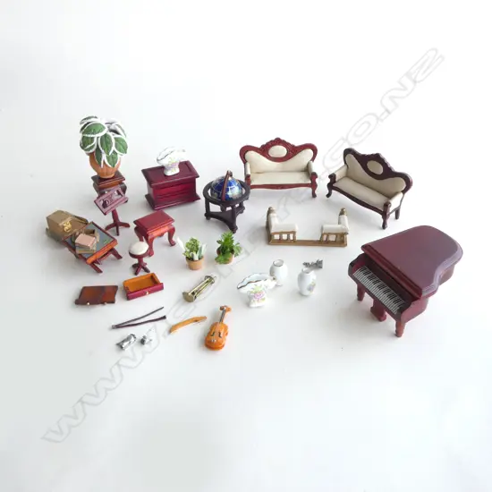 ASST. DOLLS HOUSE FURNITURE ETC