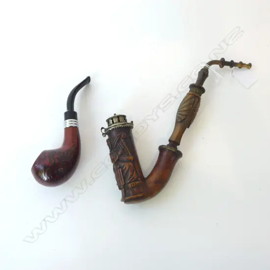 2 SMOKING PIPES