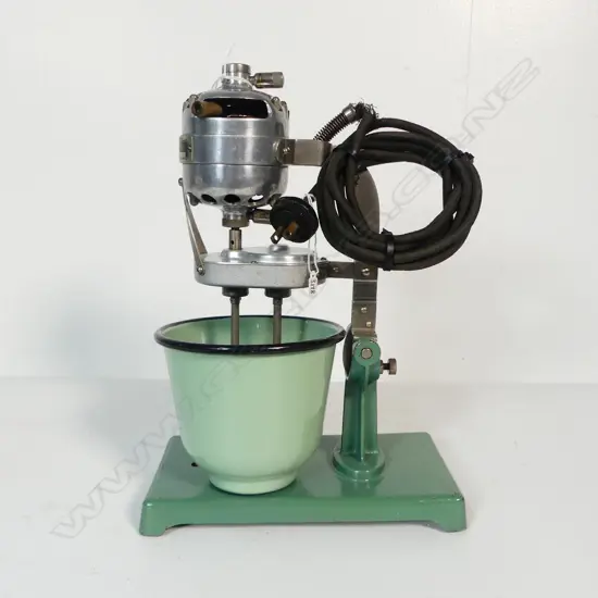 3178 VINTAGE UNIVERSAL MIXER BEATER H330MM
