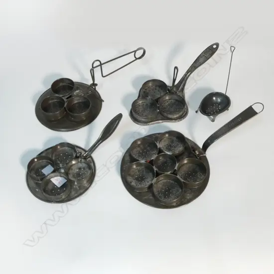 2078 2163/3585/2147 2301 COLLECTION OF 5 VINTAGE TIN EGG POACHERS DIA 200MM LARGEST