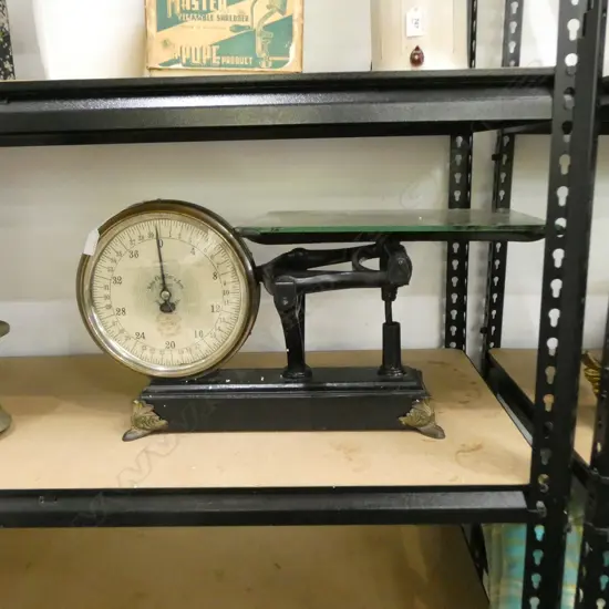80515  ANTIQUE JOHN CHATTLLIN & SONS  CAST IRON SHOP SCALES AF L570MM