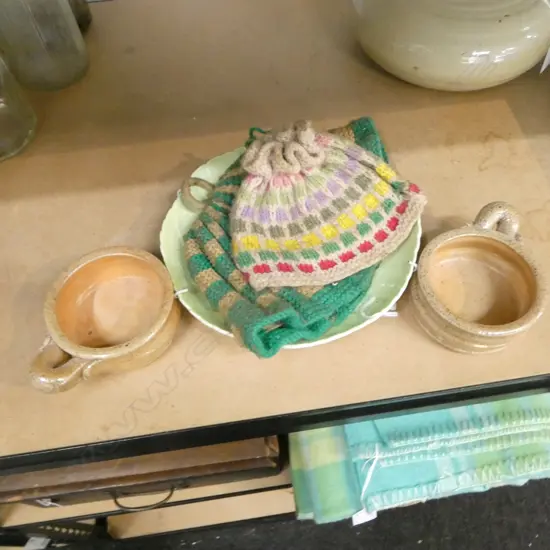 2 VINTAGE TEA COSIES /CARLTONWARE PLATE ETC 