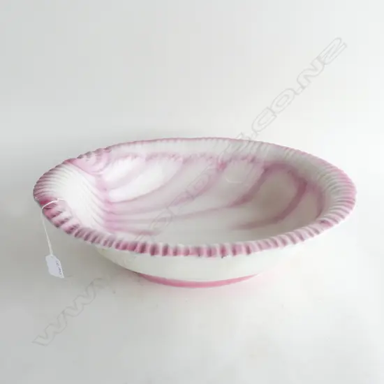 LG PINK BASIN 440x360mm (SMALL CHIP TO RIM)