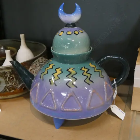 BRENDAN ADAMS TEAPOT H.220mm