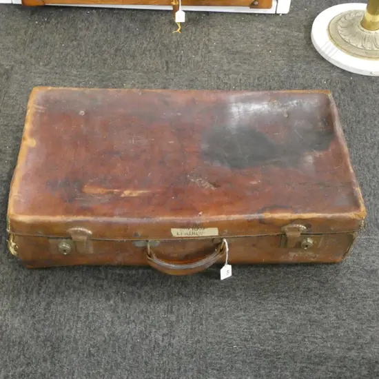 PIG SKIN SUITCASE W.705mm + ASST. TARTAN SCARVES