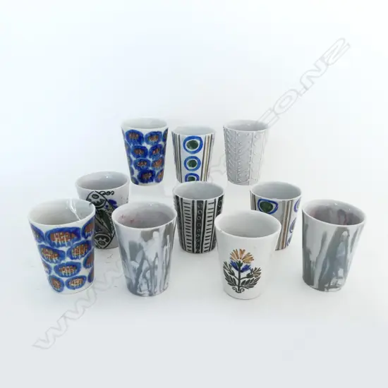 10 MID CENTURY INDIAN CHAI CUPS VARIOUS DESIGNS, H.80mm
