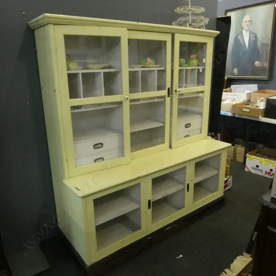 GLAZED CABINET 1560x580x1700mm