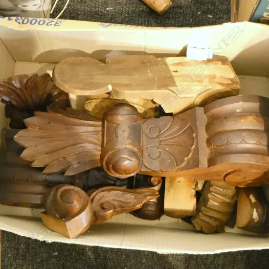 5 PRS CARVED WOODEN CORBELS