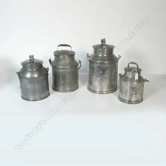 (1135/3427/3664/3616) VINTAGE SET OF FOUR GRADUATED MILK CANS; 6, 4, 4, 2 QT, LARGEST H.340mm
