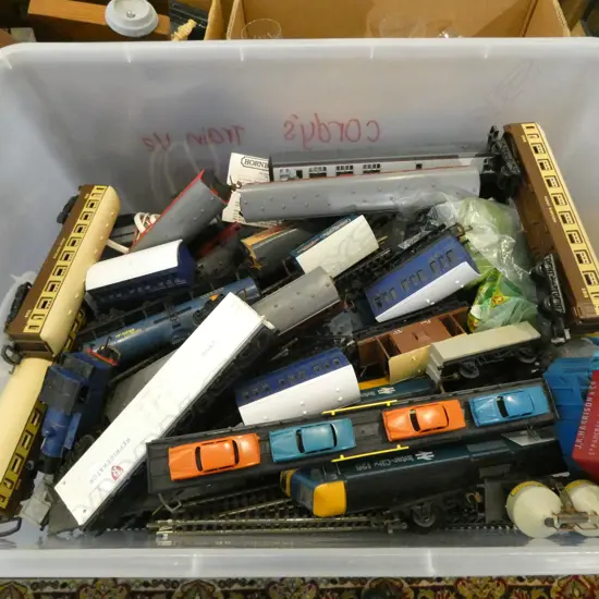 TRAIN SET; TRACK & ROLLING STOCK ETC